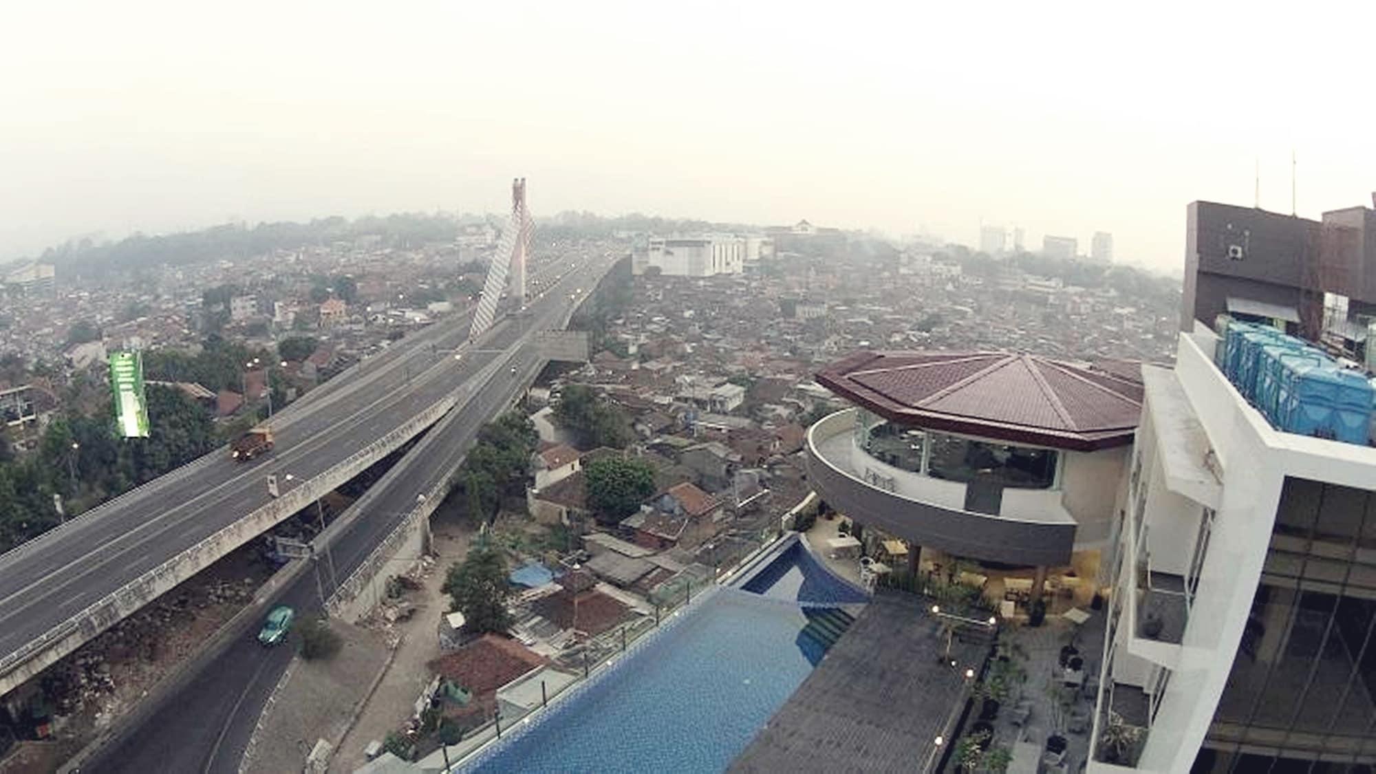 Grandia Hotel Bandung Exteriör bild