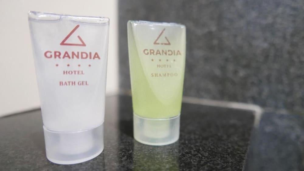 Grandia Hotel Bandung Exteriör bild