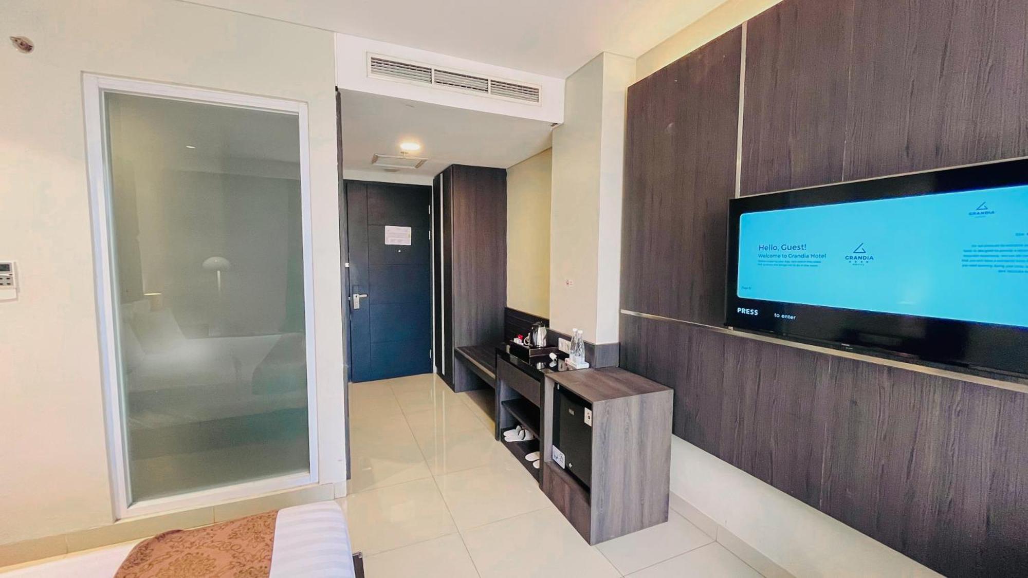 Grandia Hotel Bandung Exteriör bild